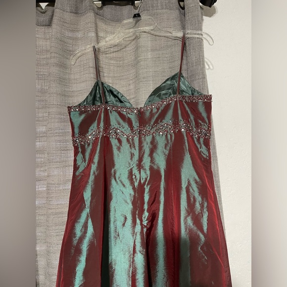 Cinderella Iridescent Plus Party Dress with Jacket/Cardigan - Picture 7 of 8